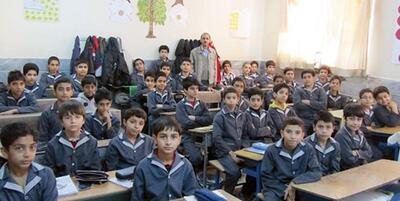 خبرگزاری فارس - معلمی که نمره کمتر از 20 به دانش‌آموزانش نداد