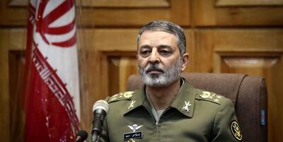 خبرگزاری فارس - فرمانده کل ارتش: شجره طیبه سپاه هر روز قوی‌تر و منسجم‌تر شده است
