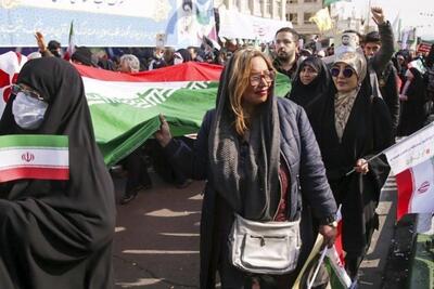 بی‌حجاب‌های شرکت کننده در راهپیمایی ۲۲ بهمن هم متدینند، هم انقلابی و هم در مسیر حق، البته با اندکی خطا
