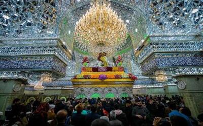 حرم امام حسین(ع) با هزاران شاخه گل تزئین شد + تصاویر