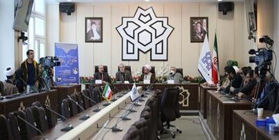 خبرگزاری فارس - اساتید دانشگاه در مسائل سیاسی برای آحاد جامعه مرجعیت دارند