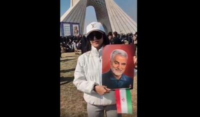 صحبت‌های جنجالی دختر ایرانی با ظاهر متفاوت در راهپیمایی ۲۲ بهمن | رویداد24