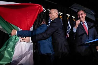 جشن پیروزی دموکرات ها در کنگره توسط معترضان طرفدار فلسطین مختل شد