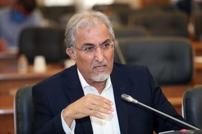 حسین راغفر: مشکل تولید در قیمت ارز است نه بالا رفتن دستمزد کارگر