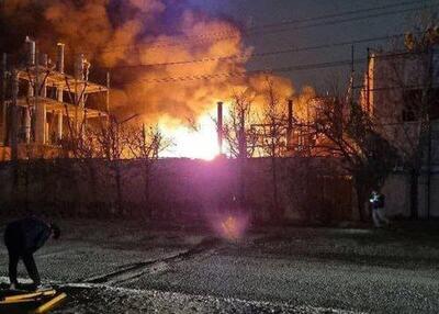 آتش‌سوزی شرکت تولیدکننده حلّال‌های شیمیایی در شهر قدس/ فرماندار قدس: صدای انفجار در شهرقدس امنیتی نبود