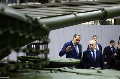 بازدید ولادیمیر پوتین از خط تولید تانک (عکس)