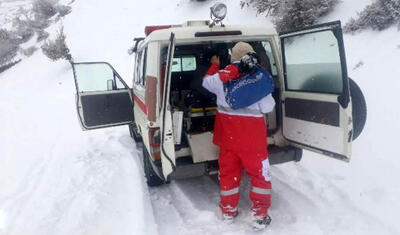 77 مسافر گرفتار در برف و سرمای همدان اسکان اضطراری داده شدند