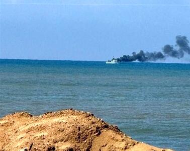 کشتی نیروی دریایی اسرائیل آتش گرفت