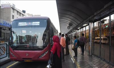 ترافیک سنگین در خیابان آزادی تهران به دلیل نقص فنی یک دستگاه اتوبوس تندرو