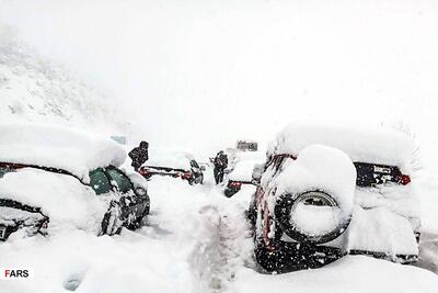 جاده چالوس و آزادراه تهران – شمال تا سه‌شنبه مسدود است / برف و باران در ۱۷ استان کشور
