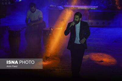 (تصاویر) کنسرت علی زند وکیلی در شیراز