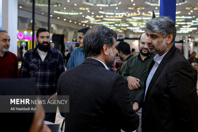 نشست صمیمی جمعی از خبرنگاران استانی با مدیر کل مطبوعات
