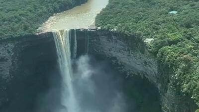 بزرگترین آبشار قطره‌ای جهان (فیلم)
