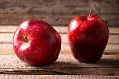 فواید و مضرات احتمالی عجیب خوردن سیب پیش از خواب