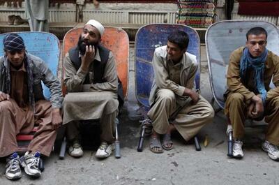 صف عجیب افغان‌ها برای خرید اقامت ایران! | رویداد24