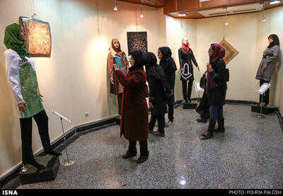 برگزاری نمایشگاه فضا را برای دیده شدن آثار کارآموزان طراحی لباس فراهم می‌کند