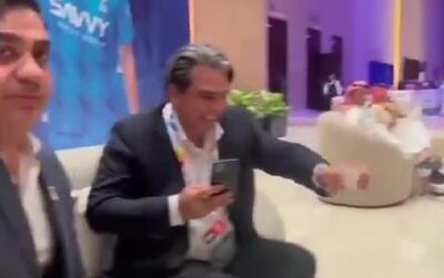 (ویدئو) ذوق‌زدگی عجیب مدیرعامل سپاهان در ورزشگاه الهلال