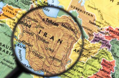 ایران در مسیر مرگ تدریجی قرار گرفته است/ چرا ایران ثروتمند تا این حد فقیر است؟ | اقتصاد24