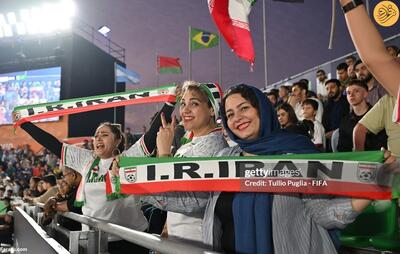 (تصاویر) تماشاگران ایرانی در جام جهانی فوتبال ساحلی