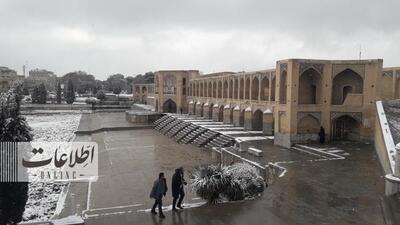 عکس پل خواجو در روز برفی اصفهان را ببینید!