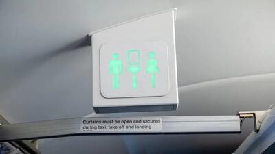 اخراج از هواپیما بخاطر استفاده مکرر و متوالی از دستشویی