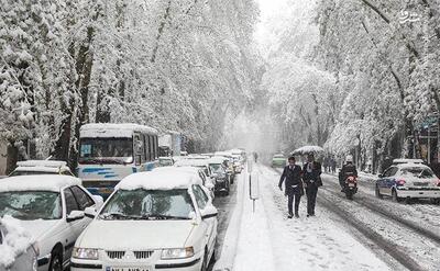 فیلم/ بارش نخستین برف زمستانی در اصفهان