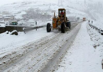 بارش برف سنگین راه بیش از 60 روستا در سوادکوه را مسدود کرد - تسنیم