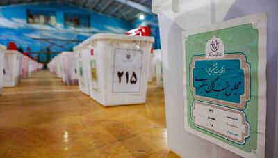 آماده سازی صندوق های اخذ رای (عکس)