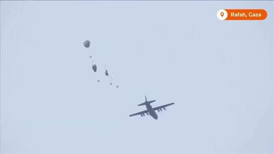 (ویدئو) ارتش اردن با هواپیما کمک‌های بشردوستانه به نوار غزه رساند