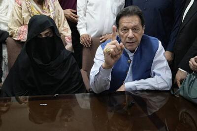 اظهار بی‌گناهی عمران خان و همسرش در یک پرونده فساد