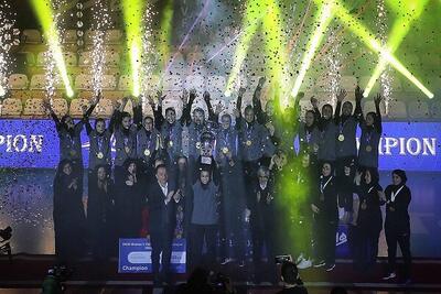 سایپایی‌ها جام از وزیر ورزش گرفتند/پاداش ۱۰۰ میلیونی تیم قهرمان