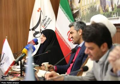 داوطلب مجلس در اصفهان: آمده‌ام که صدای مردم باشم/ جایگاه بانوان ایرانی را به رخ کل جهانیان می‌کشیم - تسنیم