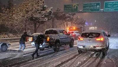 هشدار پلیس راهور به رانندگان تهرانی؛ احتمال یخ زدگی معابر در پایتخت