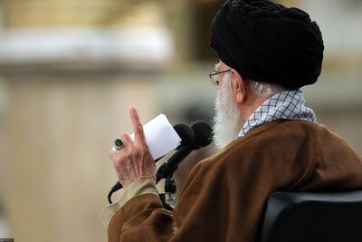 مخالفت صریح آیت الله خامنه‌ای با موروثی شدن رهبری | «دور این مسأله را خط بکشید» | پایگاه خبری تحلیلی انصاف نیوز