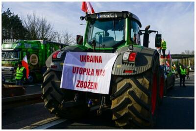 اعتراضات کشاورزان لهستانی کارساز شد؟/آغاز مذاکرات بستن موقت مرز مشترک با اوکراین