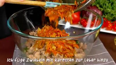 (ویدئو) آلمانی ها با 700 گرم جگر مرغ این غذای خوشمزه را برای شام طبخ می کنند