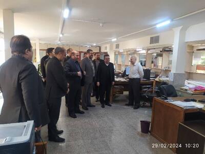 بازدید رئیس سازمان ثبت از فعالیت جهادی کارکنان ثبتی شهر تهران در روز پنج شنبه