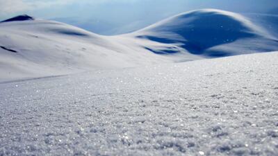 مدفون شدن روستاهای یزد در برف/ فیلم