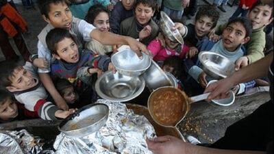 در اثر حملات اسرائیل ده‌ها نفر در صف گرفتن غذا در شمال غزه شهید شدند | اقتصاد24