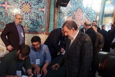محسن رضایی: ایرانی‌ها فداکار هستند و رای می‌دهند
