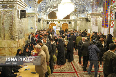 حضور مردم شیراز در محل اخذ رای