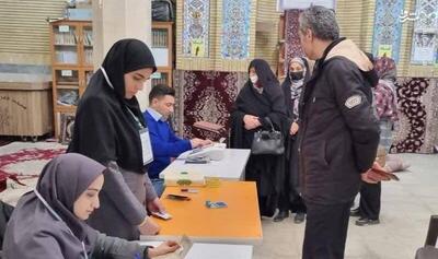 عکس/حضور مردم ملارد در انتخابات