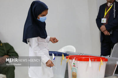 عکس/ صندوق سیار انتخابات در بیمارستان لامرد