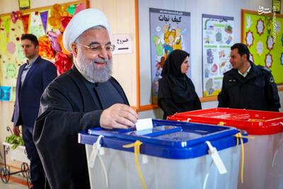عکس/ حضور حسن روحانی در پای صندوق رای