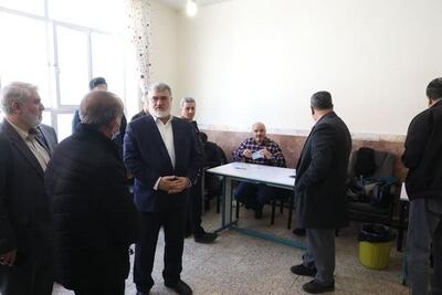 استاندار آذربایجان‌غربی از شعب اخذ رای در ارومیه بازدید کرد