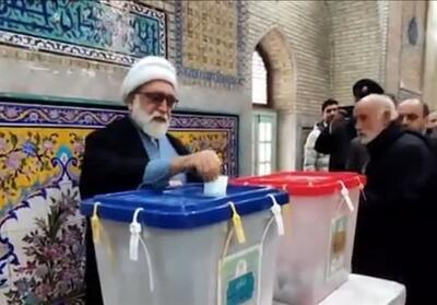 تولیت آستان قدس رضوی رای خود را به صندوق انداخت+فیلم - تسنیم