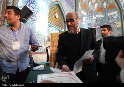 امام جمعه اهواز: شرکت در انتخابات تکلیف به یک عمل شرعی است - تسنیم