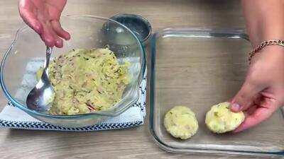 (ویدئو) نحوه پخت کوکوی تن ماهی با سیب زمینی به روش ساده یک آشپز فرانسوی