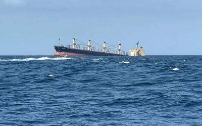 کشتی انگلیسی در اثر حمله یمنی ها در دریای سرخ غرق شد + فیلم