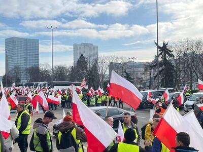 تظاهرات کشاورزان لهستان در نزدیکی مرز لیتوانی